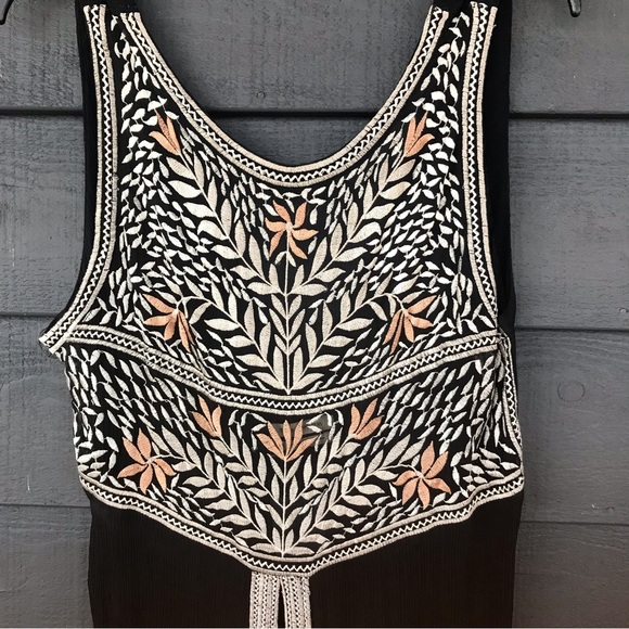Urban Outfitters Black embroidered tunic NWT size L - Picture 3 of 8